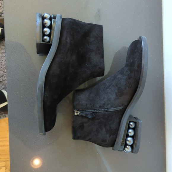 Nicholas Kirkwood Black Suede Pearl Crosta Ankle Bootie EU 39.5 US 9.5 - Picture 7 of 9